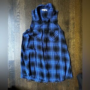 Evereve sleeves flannel shirt. Lightweight and slightly flowy.